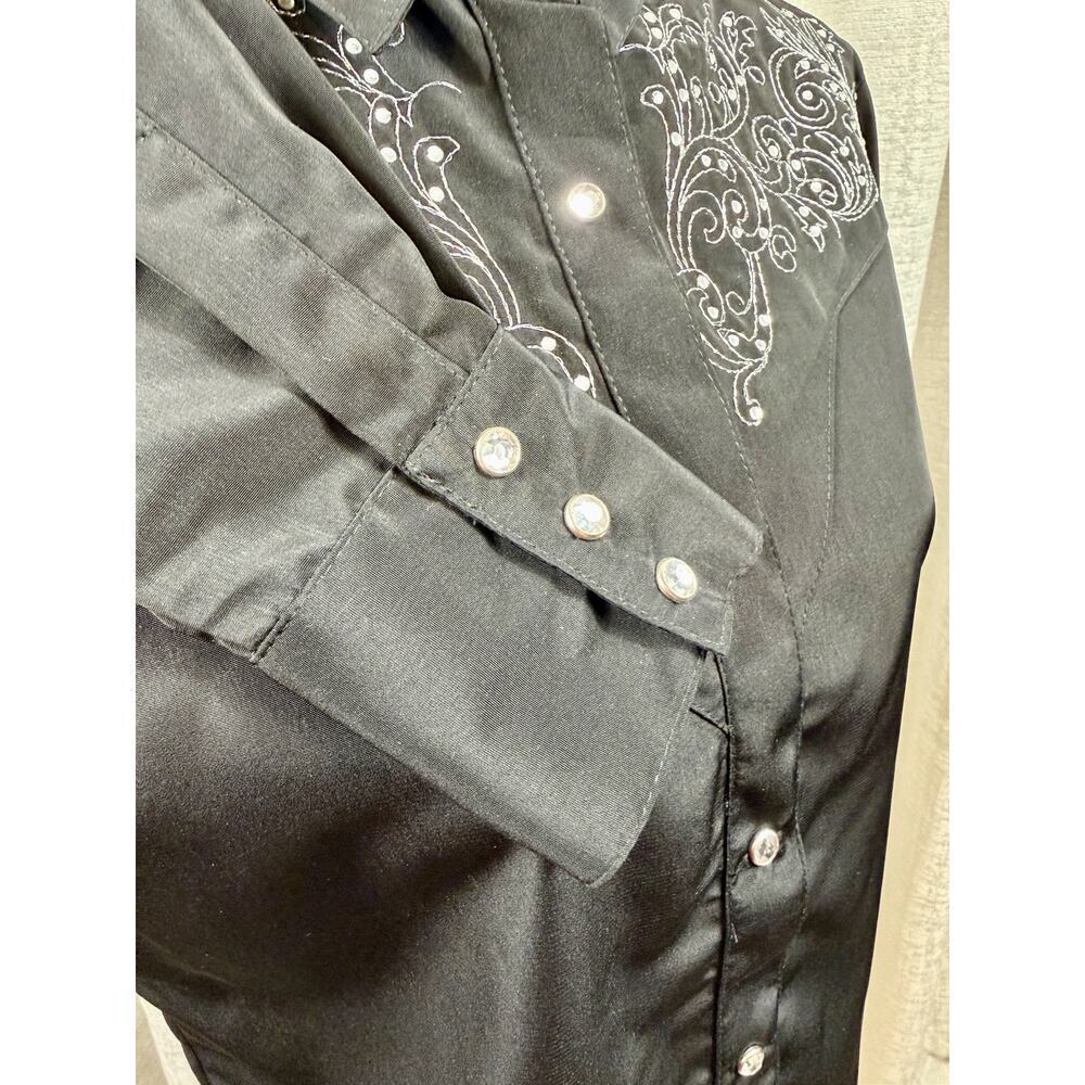 Western Black Embroidered Button Down Shirt | Cowgirl Rodeo Style - Picture 5 of 12